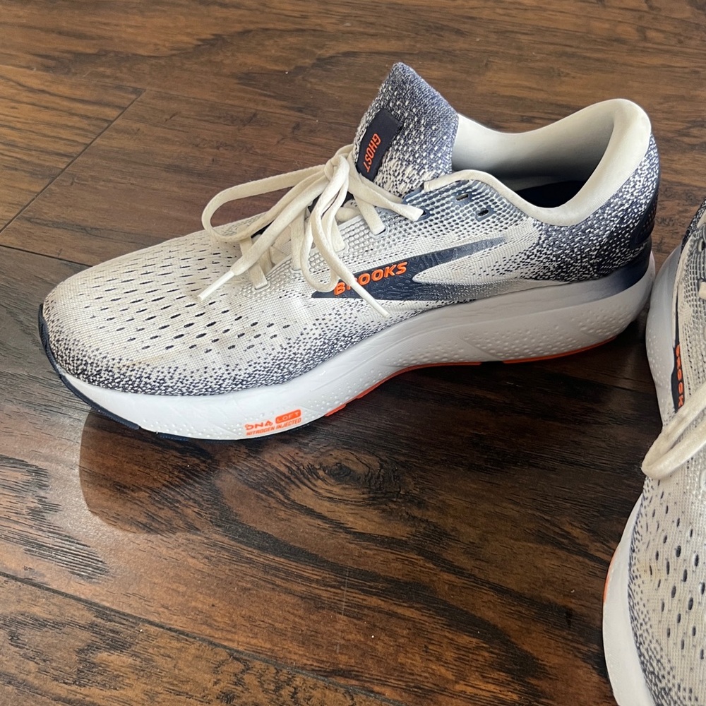 BROOKS Men’s Ghost 16 running shoes size 12 like new - Picture 3 of 6